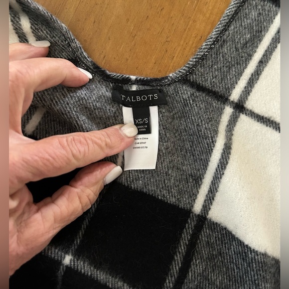 Talbots Ruana Shawl - Picture 4 of 6